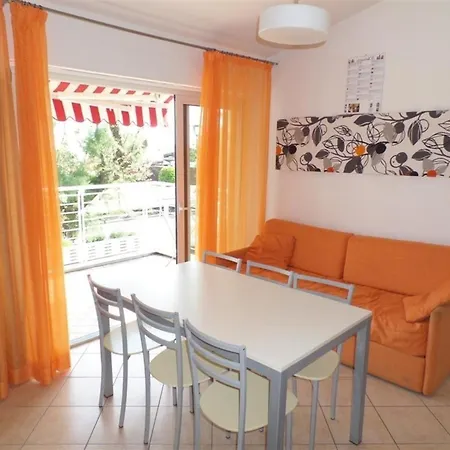 Ferienhaus Fuer 6 Personen Ca 45 Qm In Bibione, Adriakueste Italien Und Umgebung - B62824 Holiday home
