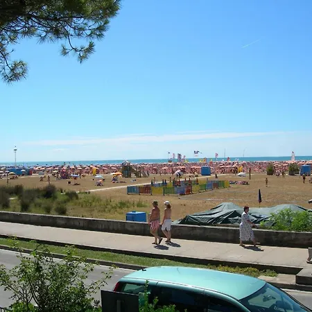 Ferienhaus Fuer 6 Personen Ca 45 Qm In Bibione, Adriakueste Italien Und Umgebung - B62824 Ferienhaus *